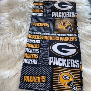 New without tags Green Bay Packers face covering